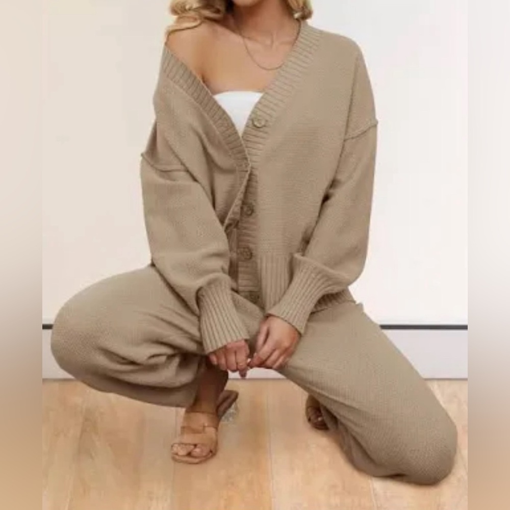 EUC 2PC TAN KNIT CARDIGAN & PANTS SET LOUNGEWEAR SIZE MEDIUM